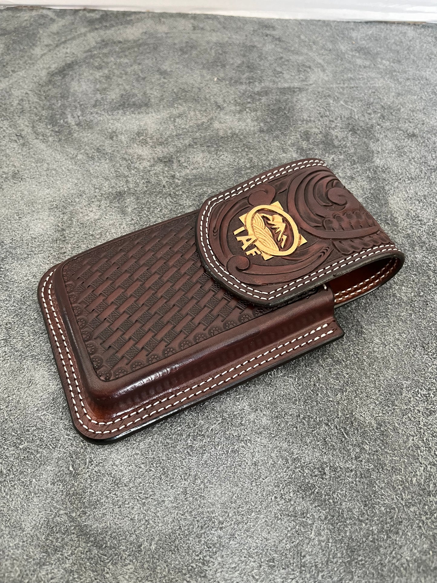 Custom phone holster (deposit only)