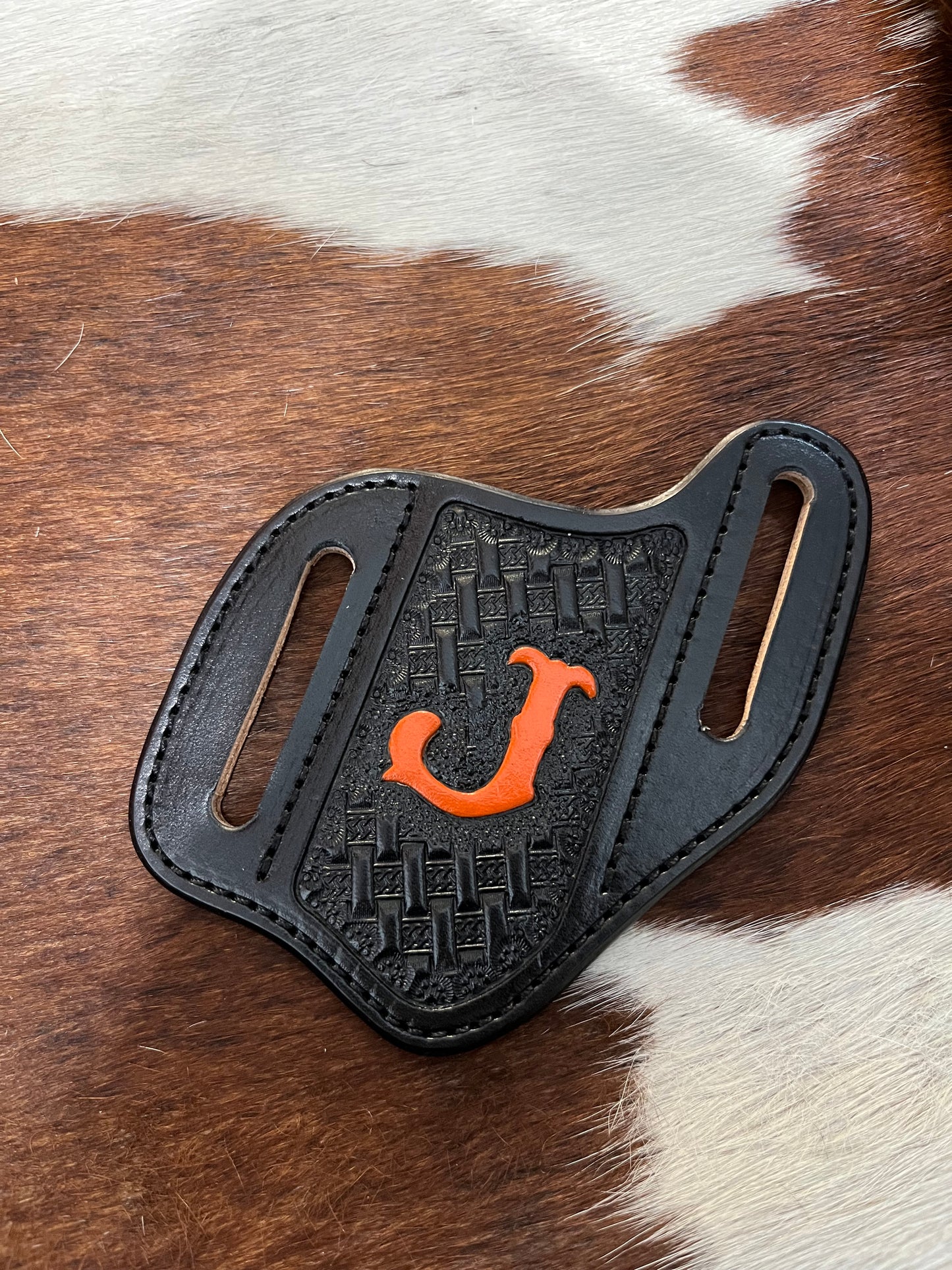 Custom knife sheath (Deposit only)