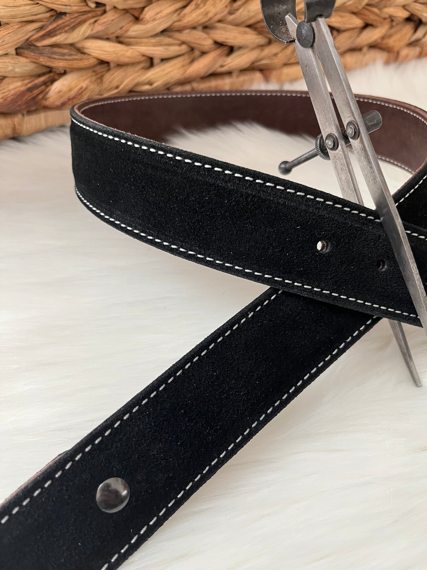 Black suede belt   Single stitching