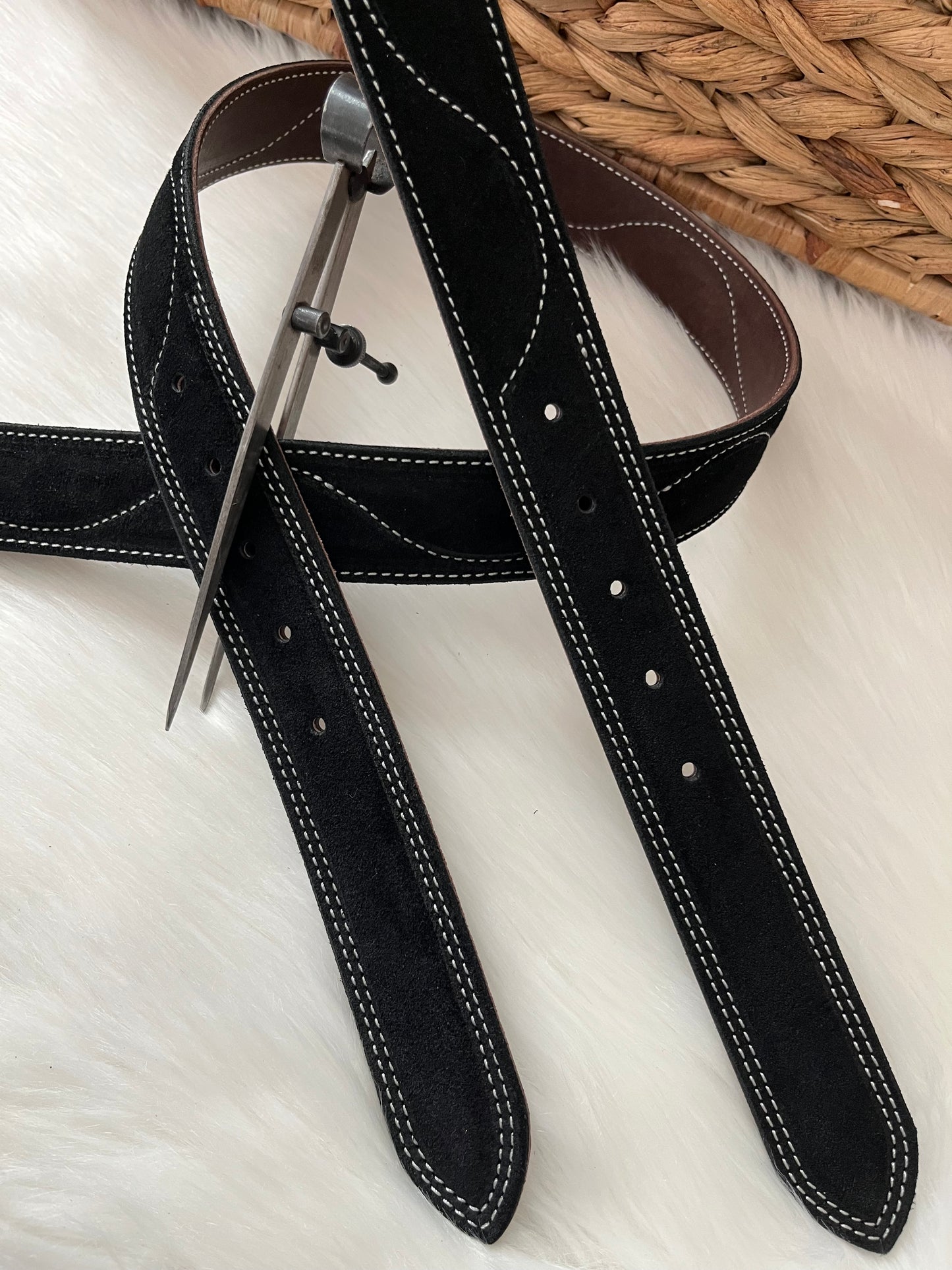 Black suede belt  River Stitching